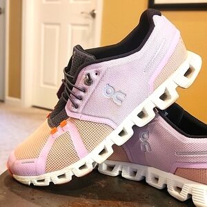 On Cloud 5 Shoes